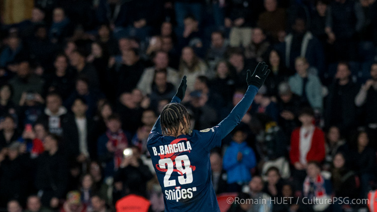 Seul buteur du match et excellent en numéro 9 ce samedi soir contre Le Havre (1-0), Bradley Barcola a confié au micro du diffuseur qu'il se sentait totalement capable d'évoluer dans ce registre, en plus des deux ailes.