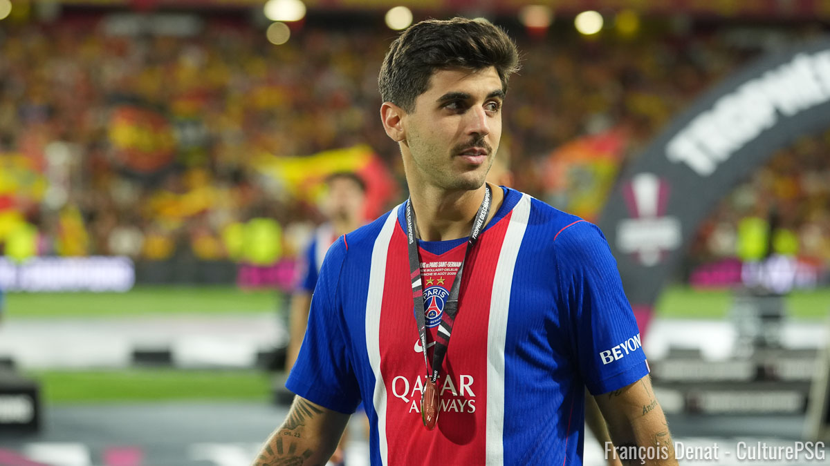 Le transfert de Lucas Beraldo au PSG, officialisé le 1er janvier 2024, est dans le viseur de la justice brésilienne. Mais bonne nouvelle, le PSG n'est pas directement concerné, contrairement à l'ancien club du Brésilien.
