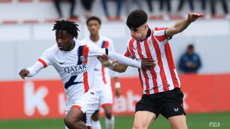 A l'occasion de la dernière journée de la phase de championnat de la Youth League, l'Athletic Bilbao et le PSG ont fait match nul, de façon assez logique dans l'ensemble. Paris a ouvert le score dès la reprise par Nsoki, Bilbao a égalisé en fin de match sur penalty, et le PSG a raté une énorme occasion à la dernière seconde. Mais dans le jeu, Bilbao a plutôt pris le dessus sur Paris, grâce notamment à un pressing étouffant, et le match nul est plutôt logique dans l'ensemble.