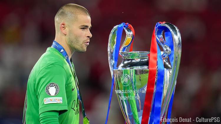 Devenu remplaçant au PSG, Lucas Chevalier pourrait quitter la capitale française cet été, en quête de plus de temps de jeu. Selon L'Equipe, un club turc vient de se renseigner sur lui, mais n'aurait pas spécialement ses faveurs.