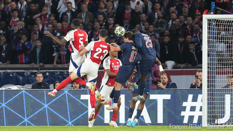 Présent en conférence de presse mercredi, Luis Enrique a été interrogé sur la grosse force d'Arsenal depuis quelques saisons, à savoir sa capacité à marquer des buts sur coups de pied arrêtés. Malgré le manque de taille de son effectif, l'Espagnol se veut confiant.