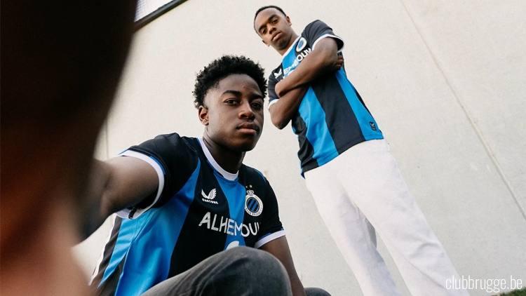 En fin de contrat au 30 juin, deux nouveaux membres de la génération 2008 viennent officiellement de quitter le PSG pour la Belgique : le défenseur central Samba Coulibaly et l'ailier Elijah Ly.