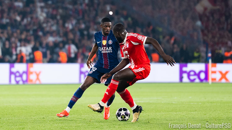 Ousmane Dembélé et Dayot Upamecano ont profité de leur jour de repos, mardi, pour faire du shopping dans Paris et se dégourdir les jambes. Les deux internationaux français se sont déplacés en vélo électrique et se sont fait une petite frayeur.