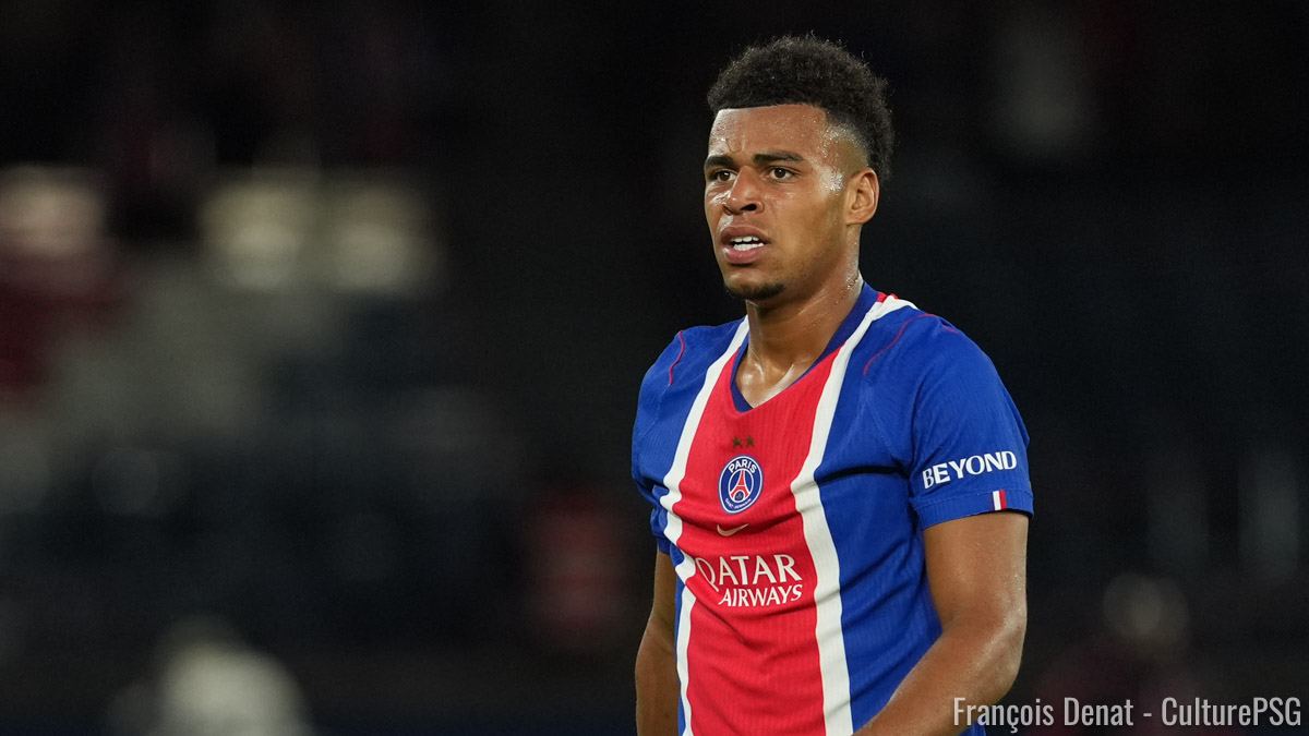 France Football a dévoilé la liste des 10 jeunes joueurs nommés pour le Trophée Kopa 2026 récompensant le meilleur joueur de moins de 21 ans de la saison 2025/2026. Warren Zaïre-Emery se glisse dans cette liste, mais pas Désiré Doué. Explications.
