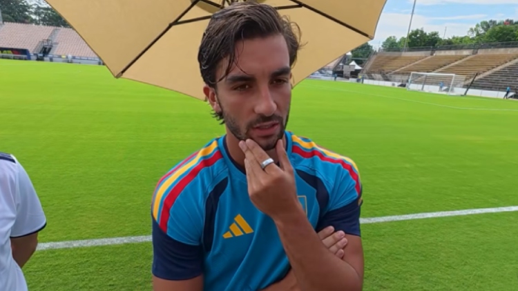 Lancée vendredi soir par un journaliste de Sky Italia, la rumeur Ferran Torres au PSG a fait réagir la presse espagnole ces dernières heures tandis que le principal intéressé a été interrogé dessus et a joliment botté en touche.