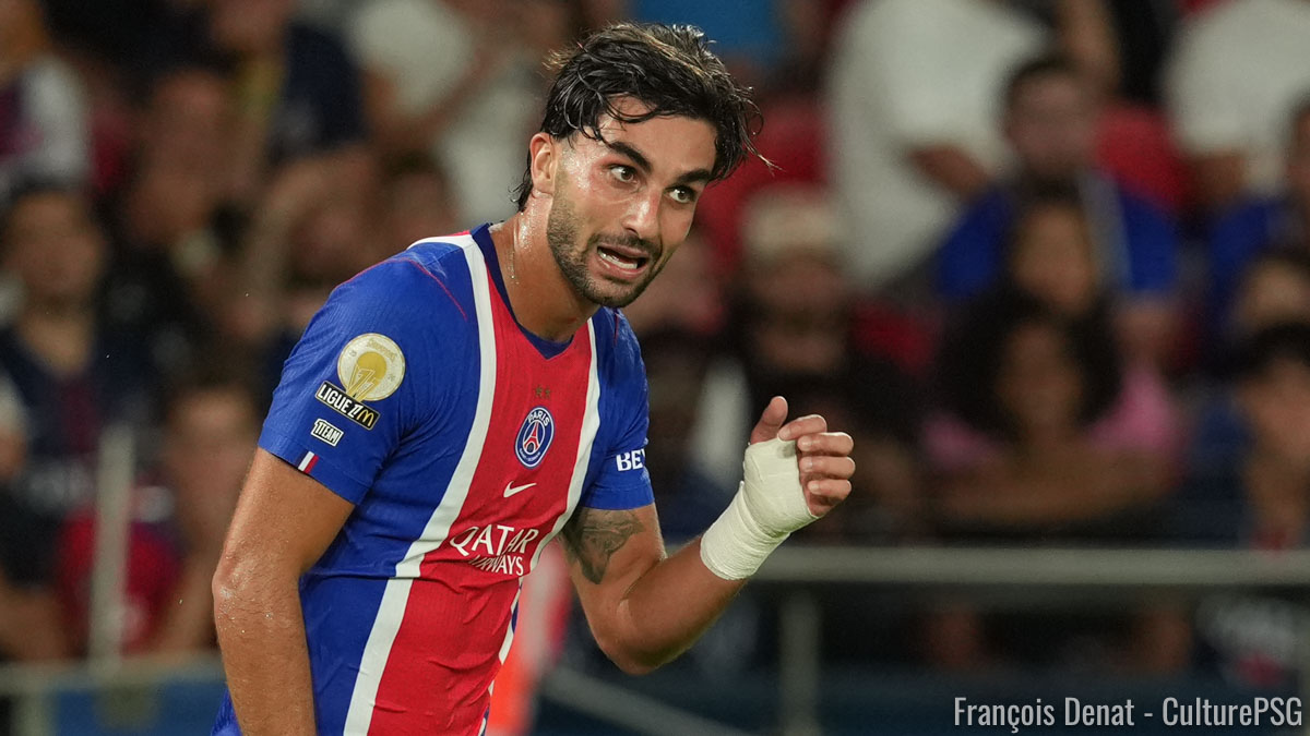 Encore buteur à Marseille dimanche soir, Ferran Torres compte déjà 7 buts en 6 matches depuis son arrivée au PSG, dont 4 réalisations en Ligue 1. Le tout en seulement 252 minutes jouées en championnat, ce qui lui permet de pointer en tête du classement du Top Scoreur. On vous explique pourquoi.