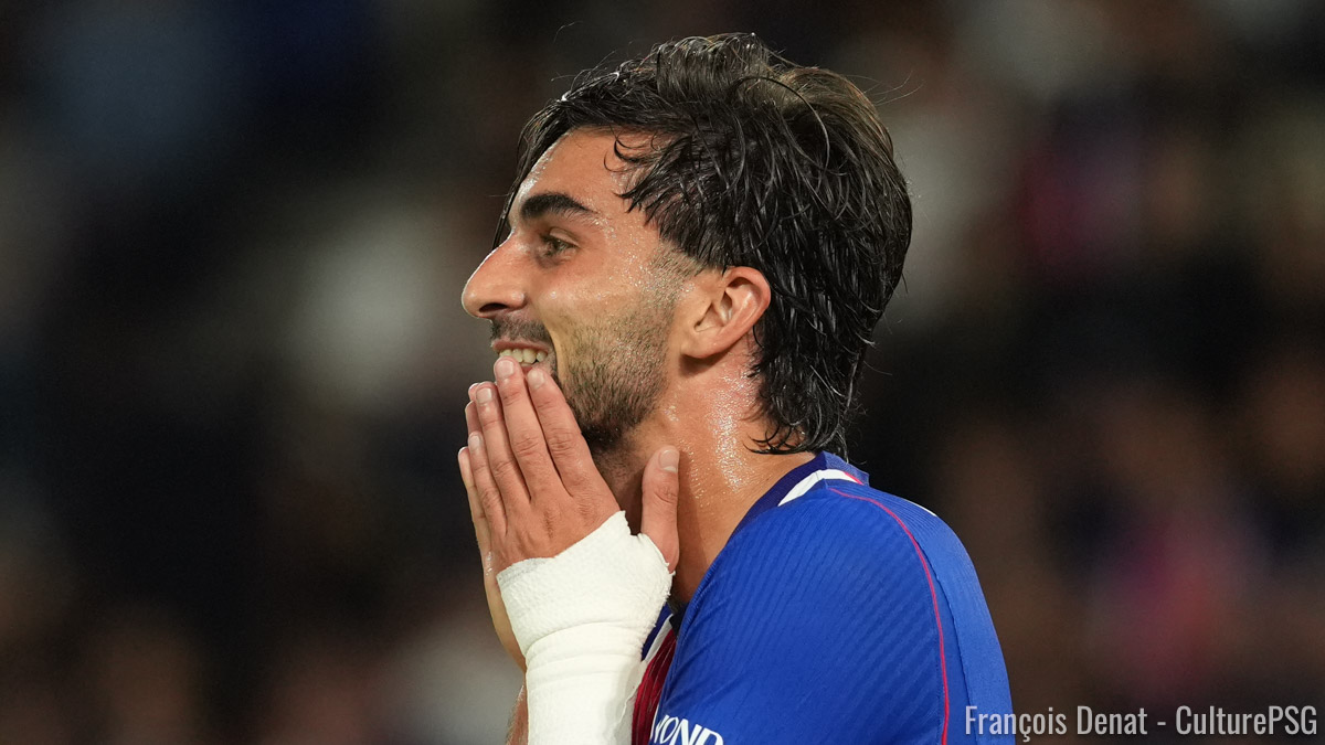 Premier joueur à inscrire un triplé pour sa première en Champions League avec le PSG, Ferran Torres a été félicité par son ancien club, le Barça, qu'il recroisera le 20 octobre prochain au Parc des Princes.