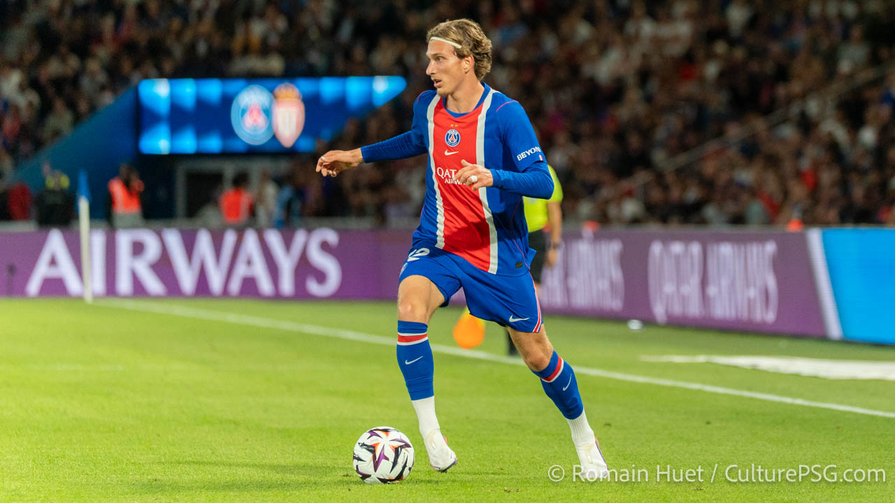 Avec l'équipe de Belgique, Mika Godts a marqué son premier but depuis qu'il a rejoint le PSG cet été. Son but est issu d'une belle action individuelle et le nom du gardien en face loin d'être méconnu, un certain Gianluigi Donnarumma.