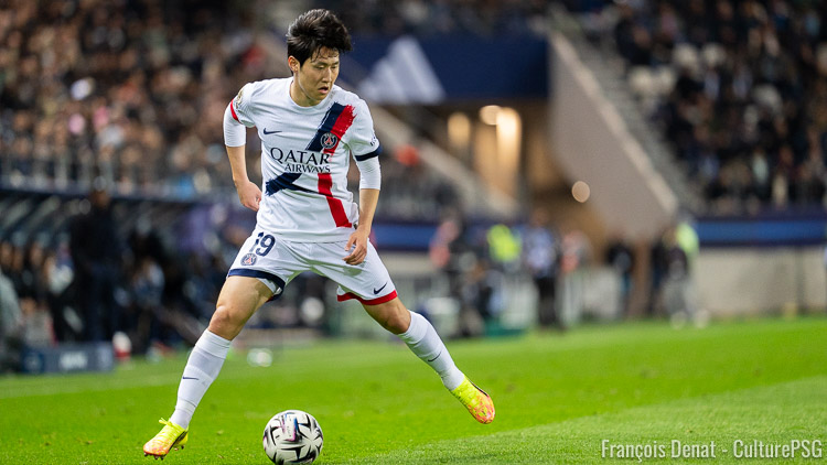 Actuellement concentré sur la Coupe du monde 2026, Lee Kang-in voit son avenir se jouer en coulisses avec un Atlético de Madrid déjà d'accord contractuellement avec lui et qui a tout intérêt à boucler avec le PSG son transfert avant le 9 août.