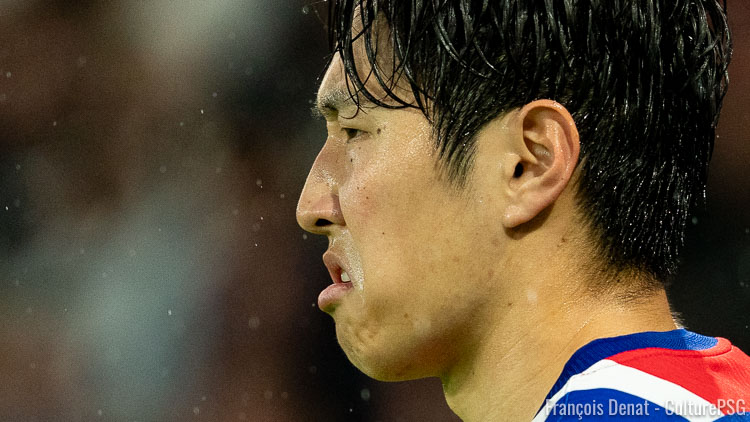 Directeur sportif du Barça, Deco échange régulièrement avec des agents de joueurs et aurait rencontré ce mercredi celui de Lee Kang-in, qui plaît beaucoup à l'Atlético de Madrid.