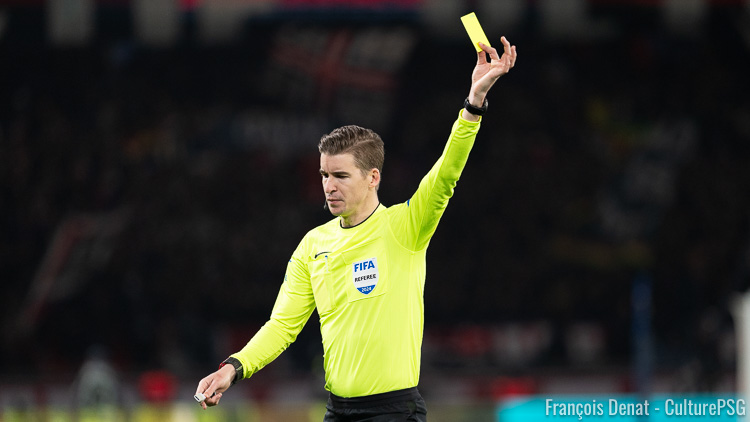 Comme après chaque journée de Ligue 1, la Direction de l'arbitrage de la FFF analyse certaines situations et décisions litigieuses prises lors des matches du week-end et s'est ainsi penchée sur le penalty non-accordé à Amine Gouiri lors du récent OM/PSG, donnant raison à François Letexier.