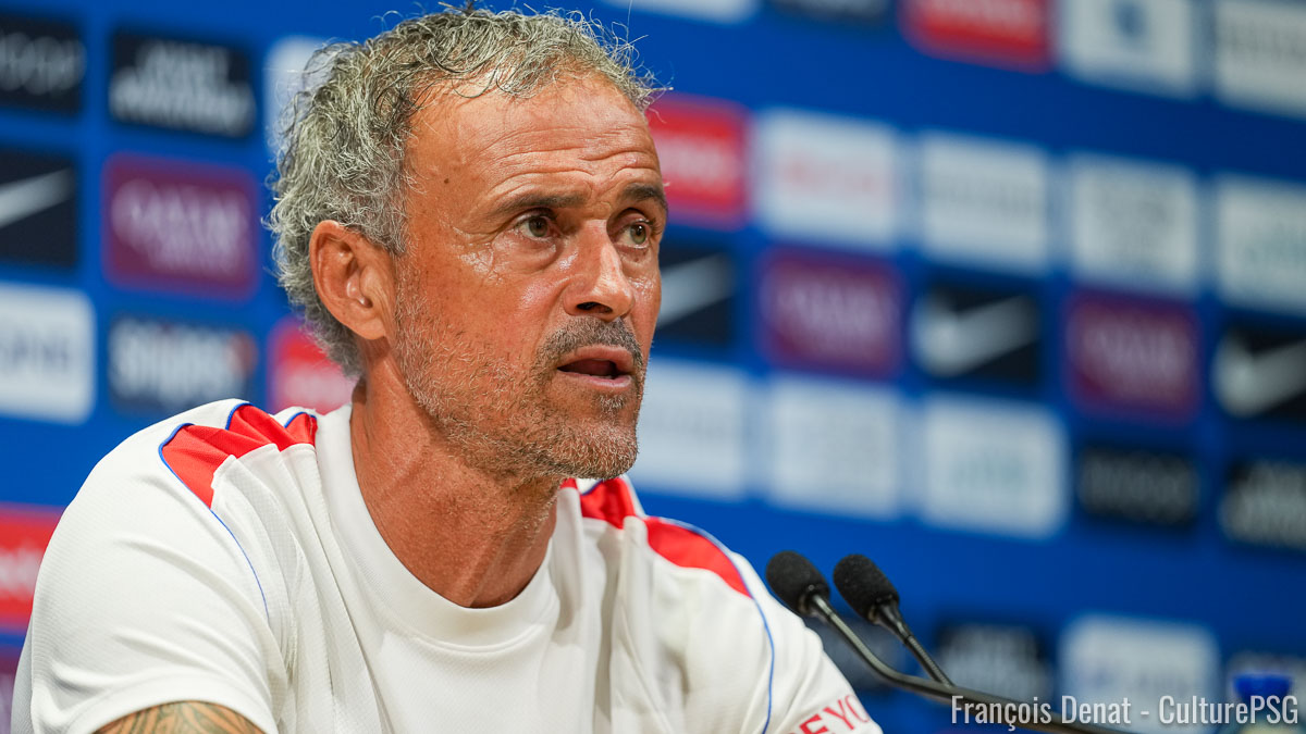 Luis Enrique et Marquinhos seront présents en conférence de presse ce mardi à partir de 13h à la veille de PSG/Bratislava (1ère journée de Champions League). Un passage à suivre en video sur le lien ci-dessous :