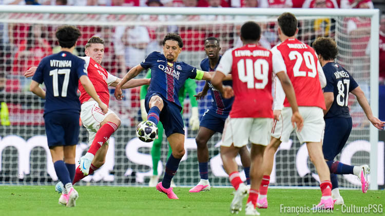 Marquinhos, défenseur central du PSG, a signé un geste de grande classe envers Gabriel, son compatriote brésilien d'Arsenal, samedi soir à l'issue de la finale de la Ligue des champions remportée par le club parisien face au club anglais (1-1, 4 t.a.b. 3).