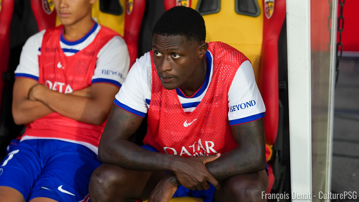 A quelques heures du coup d'envoi du match PSG/Bratislava fixé à 21h, le club de la capitale a dévoilé le groupe de 24 joueurs retenus par Luis Enrique pour le match. Trois joueurs font leur retour, dont Nuno Mendes, et un petit nouveau est convié.