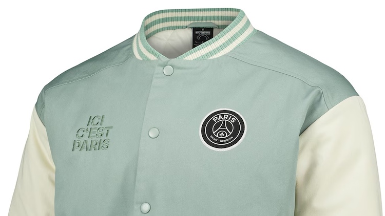 Le PSG a dévoilé cette semaine une nouvelle collection lifestyle pour le moins originale comprenant plusieurs produits d'hiver (sweat, veste, tee-shirt manche longue) vert sauge ou vert kaki.