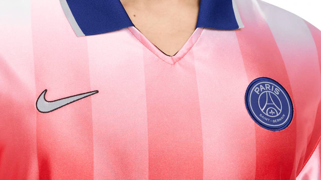 Le PSG a lancé depuis quelques jours une nouvelle collection Energy en collaboration avec son équipementier. Une collection lifestyle avec plusieurs produits, dont trois maillots flashy.