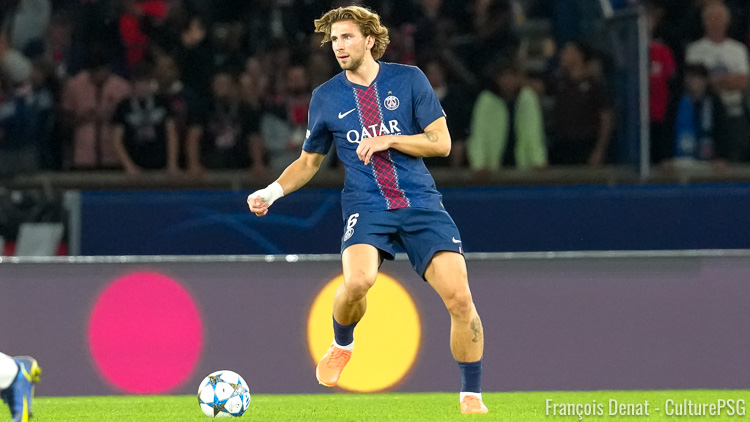 PSG/Auxerre (1-0), le but de Zabarnyi en video