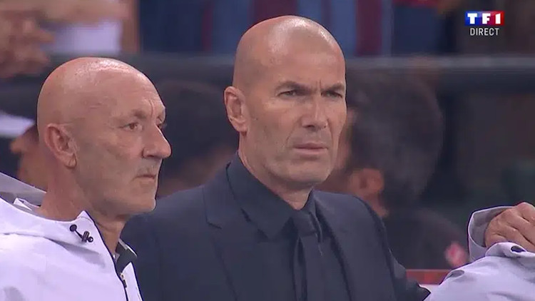 Pour son premier match de l'ère Zidane sélectionneur, l'équipe de France s'est imposée 1-0 en Turquie grâce à un but de Kylian Mbappé. Les Bleus ont été solides, à défaut d'être brillants, et ils se sont imposés assez logiquement. Retrouvez ci-dessous le résumé video de ce Turquie/France et le but de Mbappé :