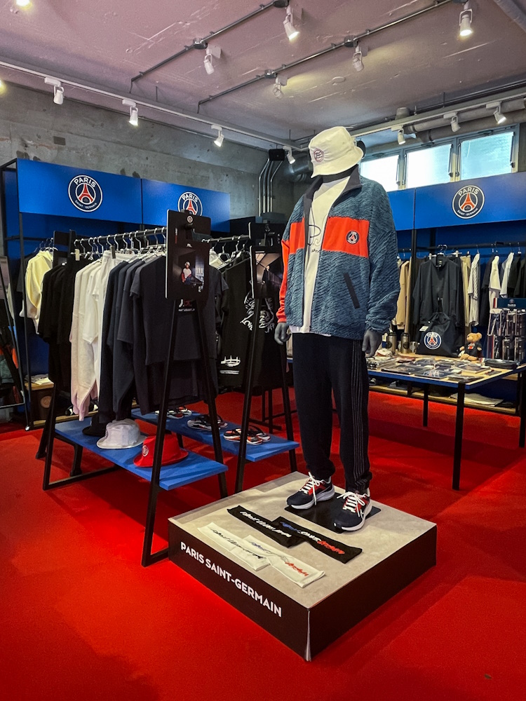 Club : La quatrième boutique du PSG au Japon en photos
