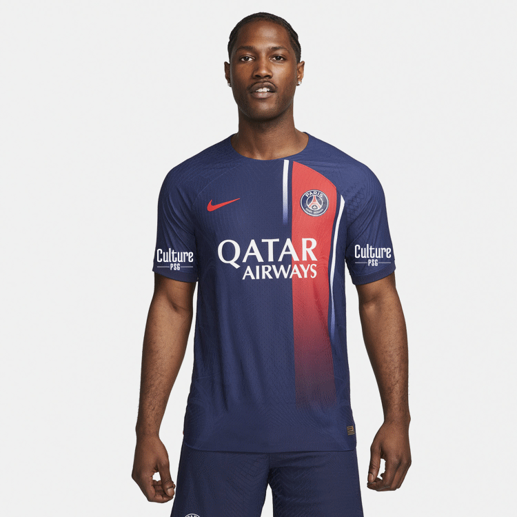 Le PSG dévoile son nouveau maillot avec un changement de sponsor
