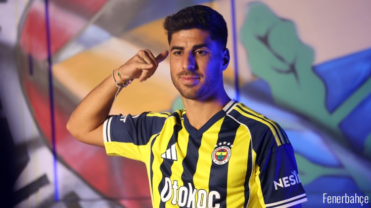 Prêté l'hiver dernier à Aston Villa, Marco Asensio quitte définitivement le PSG à un an de la fin de son contrat pour s'engager avec le club turc de Fenerbahçe.