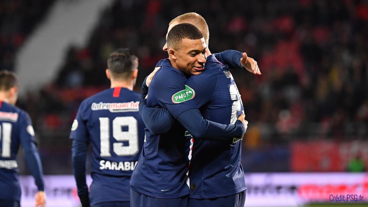 Vainqueur de Sturm Graz mercredi soir en Champions League (3-2), Lille a fait un pas de géant vers une qualification pour le prochain tour et son président Olivier Létang a fait une petite confidence amusante sur Kylian Mbappé et Mitchel Bakker après le match.