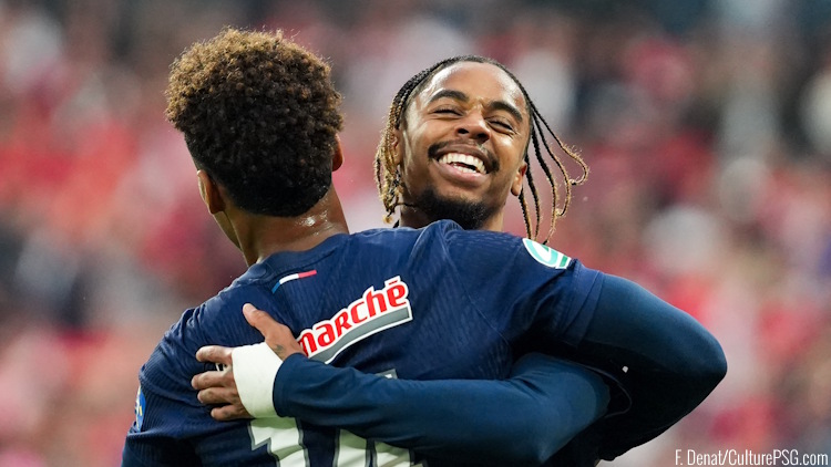 Après une finale de Coupe de France contre Reims (3-0) dont il a été l'homme du match avec deux buts et une passe décisive, Bradley Barcola s'est arrêté au micro de beIN Sports pour commenter sa rencontre, mettant en avant le fait d'avoir su gérer l'affaire au plus vite.