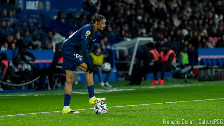 Auteur du seul but de l'important succès du PSG à Auxerre ce vendredi soir, Bradley Barcola était évidemment ravi de la victoire et de son but, mais il a assuré que son équipe savait qu'elle allait marquer malgré les occasions ratées qui s'accumulaient.