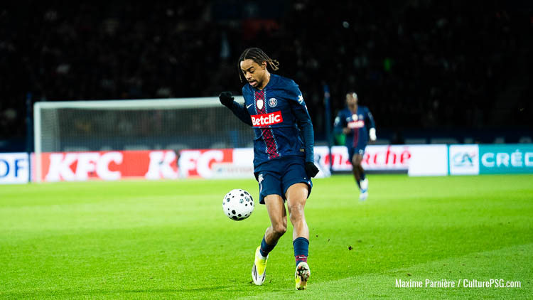 Bien que largement dominateur dans le jeu mais terriblement maladroit devant le but, le PSG s'est incliné à domicile face au Paris FC (0-1). Retour sur les performances individuelles des Parisiens au cas par cas. 