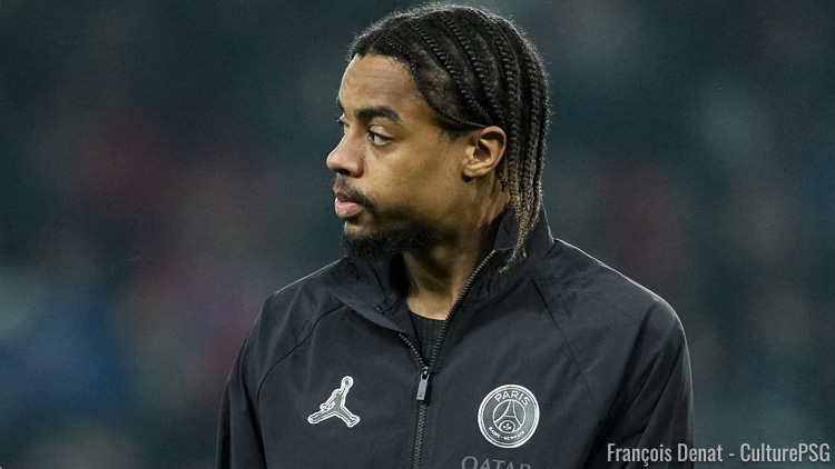 Alors que la plupart des joueurs du PSG sont toujours en sélection nationale ou sur le chemin du retour, quatre joueurs se sont entraînés lundi au Campus : Quentin Ndjantou, Bradley Barcola, Senny Mayulu et Fabian Ruiz.