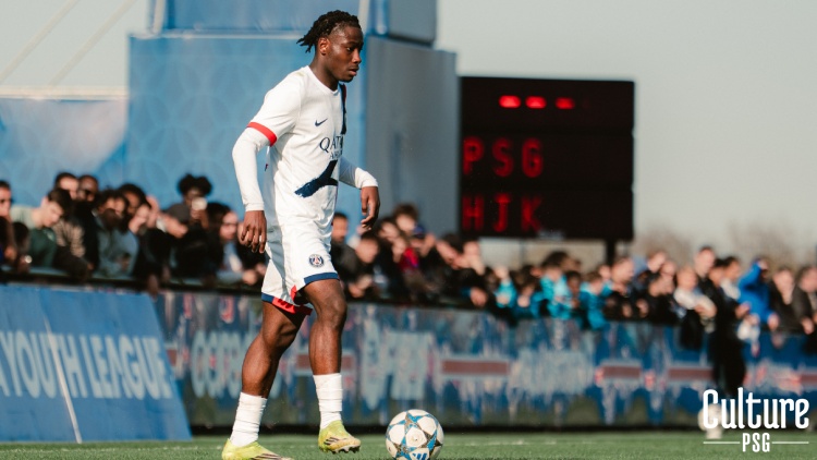 Trois mois après avoir dû transférer Dro Fernandez au PSG, le Barça lorgne David Boly, grand espoir du club au poste de latéral droit et en fin de contrat aspirant au PSG en 2027.