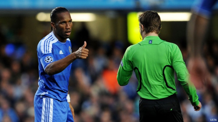 L'UEFA a désigné l'allemand Felix Brych pour diriger le match entre Chelsea et le PSG, un arbitre expérimenté mais qui rappelle surtout de très bons souvenirs aux Anglais.