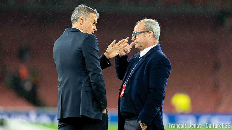 Attendu comme peu chargé, le mercato estival du PSG s'annonce effectivement pauvre en arrivées, la presse s'accordant sur un chiffre d'une à trois recrues maximum. Mais à quel postes ?