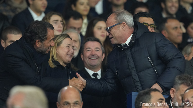 En vue de la saison prochaine, le directeur sportif du PSG Luis Campos a rencontré les représentants de Gabriel Martinelli d'Arsenal et Yan Diomandé de Leipzig. Deux ailiers, ce qui interroge quant aux plans parisiens.