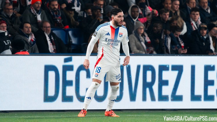 Déjà intéressé l'été dernier, avant la volte-face du joueur, le PSG s'activerait en coulisse pour recruter le milieu offensif lyonnais Rayan Cherki dès le mercato d'hiver selon FootMercato.