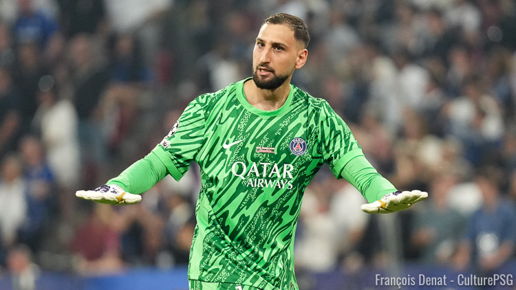 Gianluigi Donnarumma s'est de nouveau exprimé sur son avenir ce mercredi en conférence de presse et a confirmé attendre des nouvelles du PSG, où il aimerait rester. Dans le même temps, son agent a lui mis la pression sur le club depuis... le siège de l'Inter Milan.