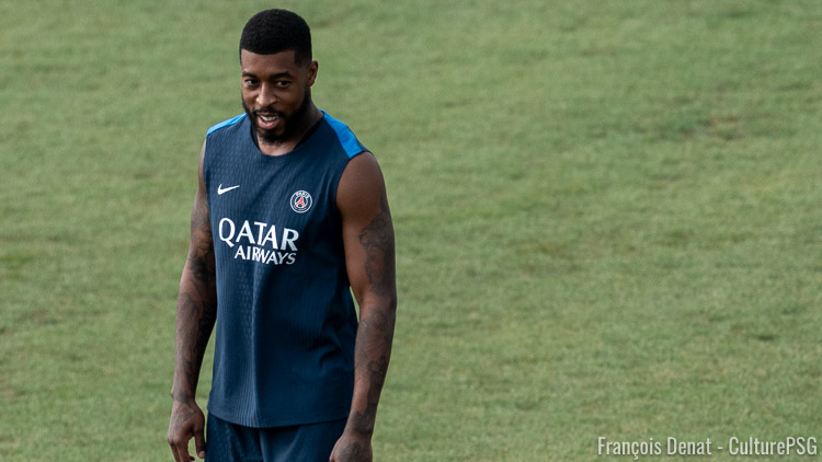 Pas convoqué par Luis Enrique depuis le début de saison, Presnel Kimpembe se rapproche lui aussi de la sortie et devrait quitter le PSG d'ici la fin du mercato.