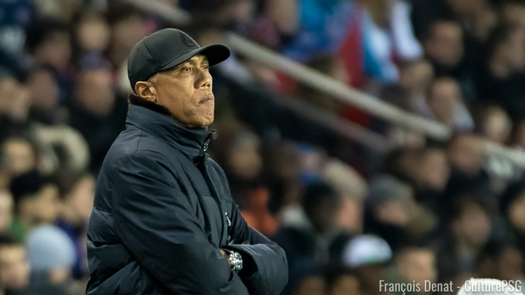 Samedi soir, après la victoire de Nantes face à Lille, Antoine Kombouaré s'est dit prêt à décaler le match contre le PSG pour l'aider en Champions League, mais a fixé une condition.