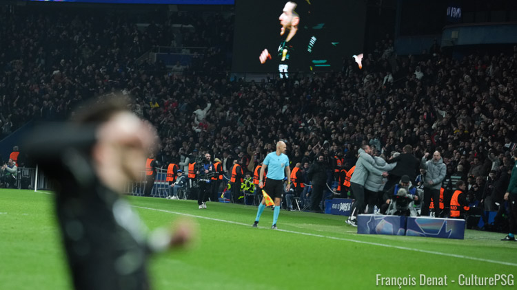 Les remplaçants du PSG ont fêté comme il se doit le cinquième but de Khvicha Kvaratskhelia face à Chelsea mercredi soir. Une belle image d'unité qui a régalé les dirigeants parisiens.