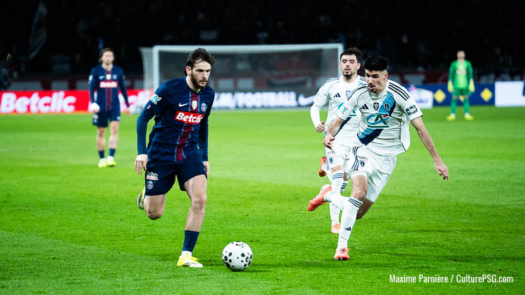 Tombeur du PSG lundi soir en 16e de finale de la Coupe de France, le Paris FC reste lucide sur le monde qui le sépare de son voisin parisien et chasse toute idée de rivalité.