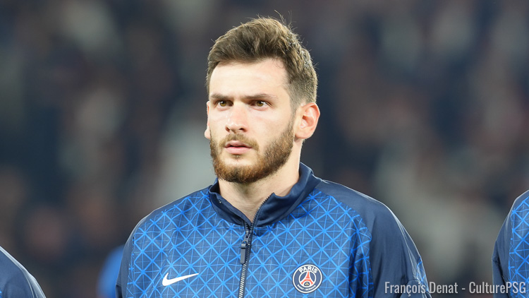Convoqué par Willy Sagnol pour les deux prochains matches de la Géorgie malgré ses récents pépins physiques, Khvicha Kvaratskhelia s'est entraîné normalement mardi avec ses compatriotes et postule à une place de titulaire contre l'Espagne ce mardi.
