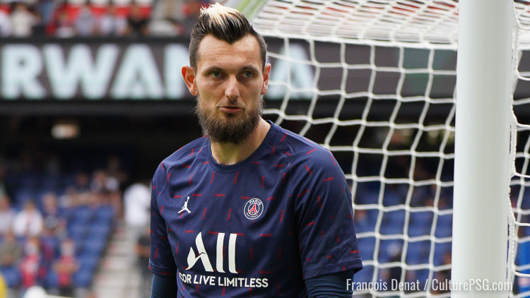 Revenu dans son club formateur il y a quatre ans, Alexandre Letellier va quitter le PSG cet été à l'expiration de son contrat. Le gardien de 33 ans s'est confié dans Le Parisien ce jeudi et a notamment évoqué l'ambiance au sein du vestiaire.