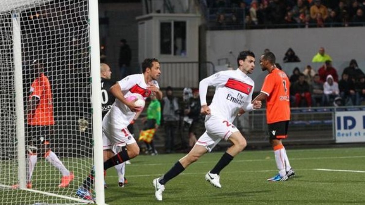 Le PSG va affronter Lorient sur le terrain en pelouse synthétique du Moustoir. Un terrain qui lui réussit bien.