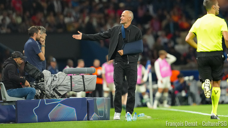 Dans le cadre de la deuxième journée de la phase de championnat de la Champions League, le PSG se déplace à Barcelone ce mercredi (21h) pour défier le Barça. Avant cette partie forcément spéciale, voici 15 pensées rapides sur le match, ce qu'il faut en attendre ou encore certains de ses acteurs.
