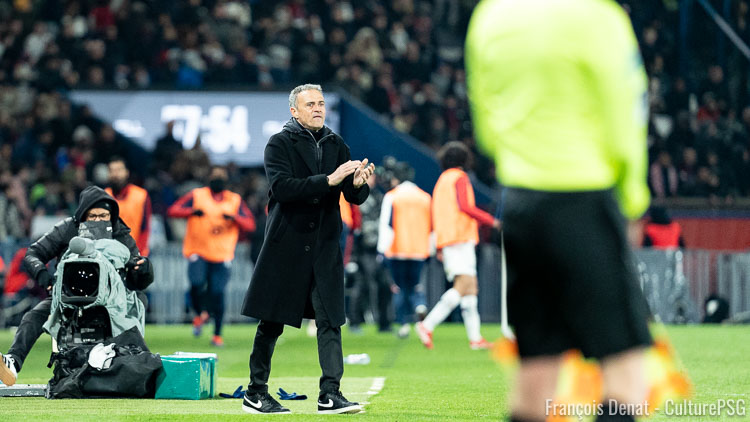 Bien que très content de la victoire de son équipe sur la pelouse de Rennes (4-1), Luis Enrique a tout de même beaucoup évoqué Liverpool dans sa conférence de presse d'après-match, avouant qu'il avait menti à la presse avant la rencontre. Il a aussi évoqué les cas de Kvara et Dembélé, entrants décisifs. Voici ses propos complets, traduits par nos soins.