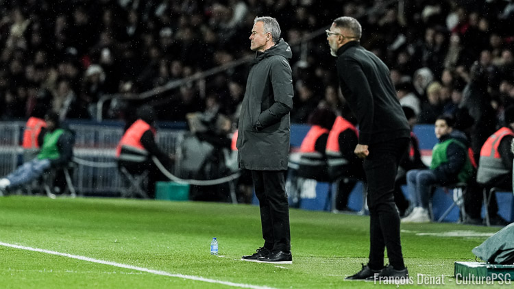 Encore battu ce week-end par Lens, le Stade Rennais a décidé de se séparer de son entraîneur Habib Beye. Le tout à quatre jours de la venue du PSG.