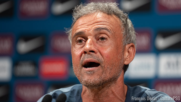 Deuxième de Premier League après sa victoire du week-end face à Burnley, Chelsea n'a toujours pas trouvé son buteur maison, mais possède la troisième meilleure d'attaque d'Angleterre. Une satisfaction pour son entraîneur Enzo Maresca, qui tente de s'inspirer du « théorème » de Luis Enrique.