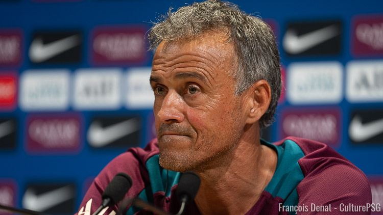 C'est un Luis Enrique serein et confiant qui s'est présenté en conférence de presse à la veille de la demi-finale retour PSG/Arsenal de ce mercredi soir. L'entraîneur espagnol a diffusé de la confiance, mais a prévenu que le match de demain serait totalement différent de l'aller. Luis Enrique a également confirmé qu'Ousmane Dembélé était disponible, sans garantir sa titularisation. Voici ses propos en intégralité, traduits par nos soins.