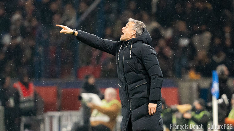 Après un PSG/Monaco (4-1) de haute volée au cours duquel son équipe a fait la différence après la pause, Luis Enrique était forcément satisfait en conférence de presse. L'occasion d'évoquer le match, ses ajustements réussis de la pause, Kvara qui a marqué son premier but mais aussi l'absent Hakimi ou encore sa prolongation de contrat. Voici ses propos complets, traduits par nos soins.