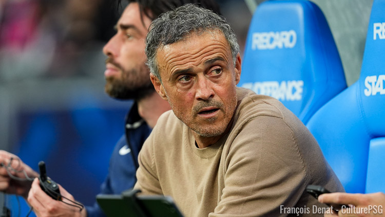 Après la victoire 2-0 de son équipe à Seattle qui permet au PSG de valider son ticket pour la prochaine phase, l'entraîneur parisien Luis Enrique n'a pas caché que tout n'était pas parfait pour autant, pointant notamment du doigt les conditions de jeu.